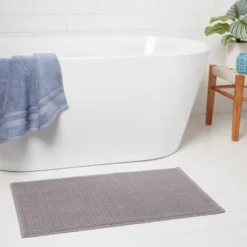 20"x34" Antimicrobial Bath Mat - Threshold™